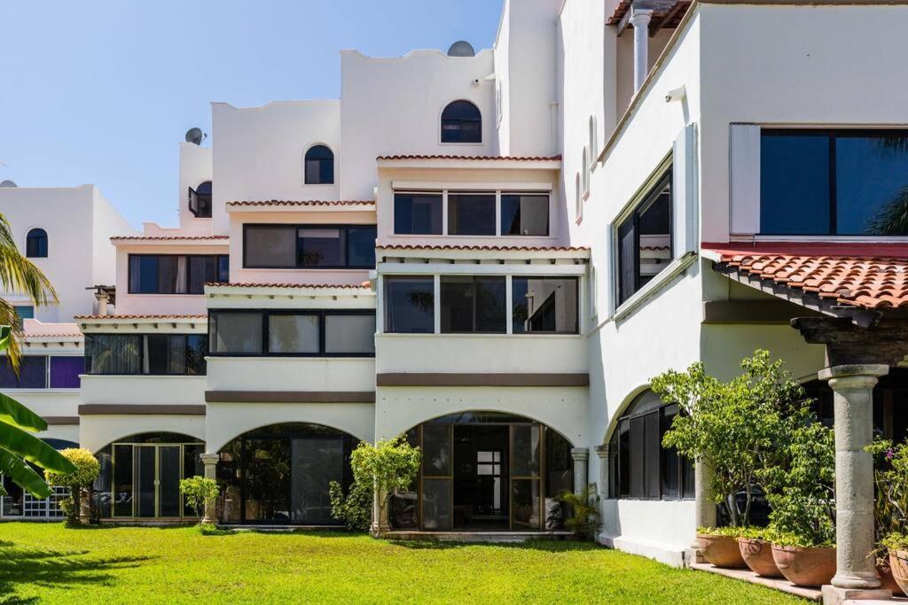 Charming Lagoon Front Villa By Casa Paraiso Cancun Exterior photo
